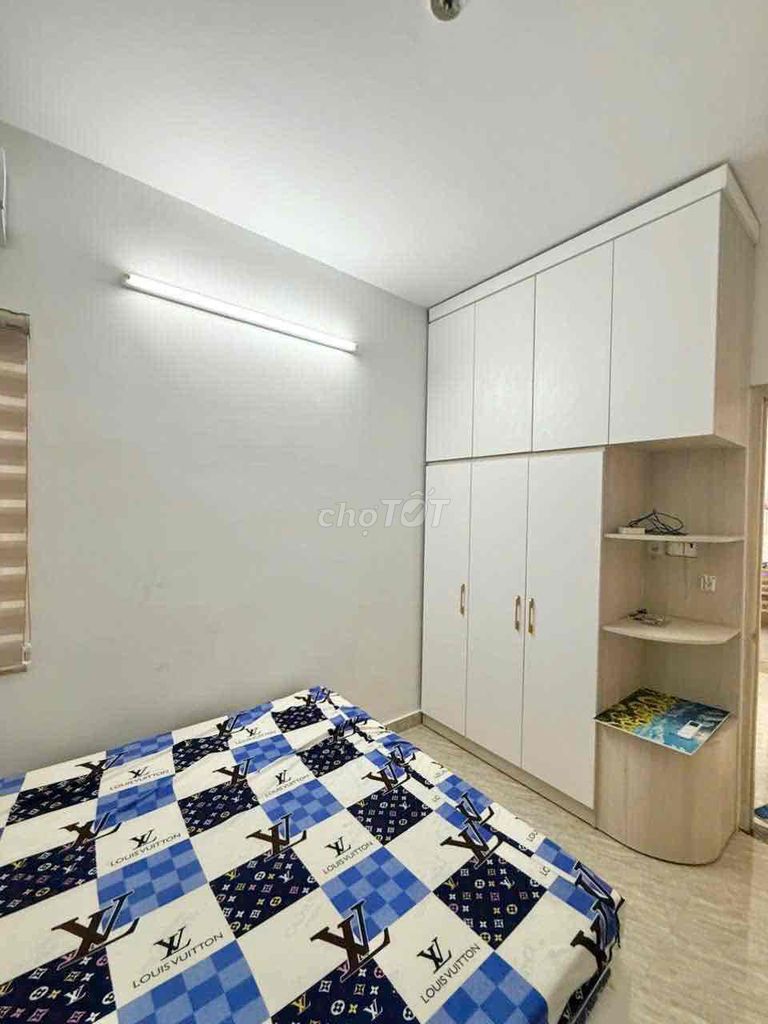 Квартира, 2 спальни · 60 м² 4