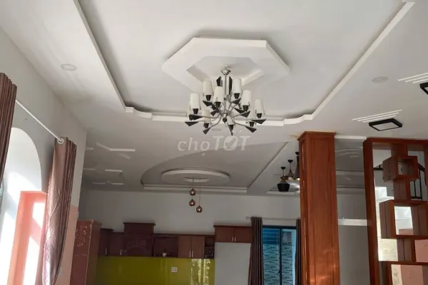 Дом, 4 спальни · 300 м² 6