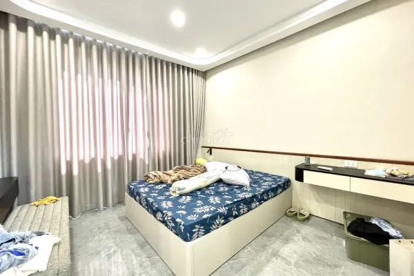 Дом, 6 спален · 130 м² 6