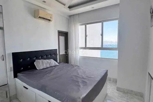 Квартира, 3 спальни · 90 м² 2