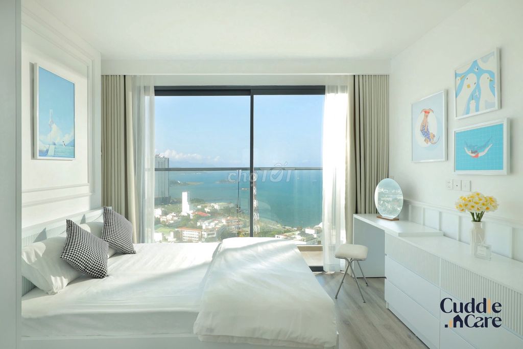 Квартира, 2 спальни · 80 м² 2