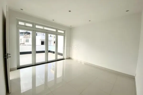Дом, 6 спален · 100 м² 9