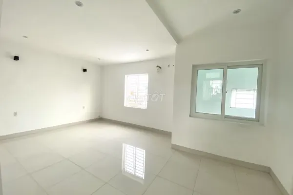 Дом, 6 спален · 100 м² 8