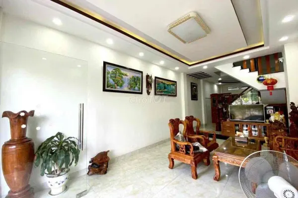 Дом, 4 спальни · 60 м² 2