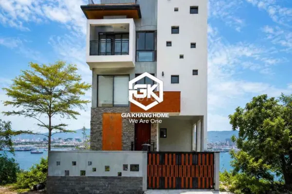 Дом, 6 спален · 250 м²