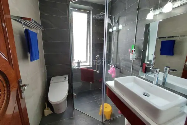 Дом, 4 спальни · 180 м² 8