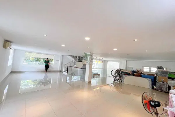 Дом, 7 спален · 450 м² 5