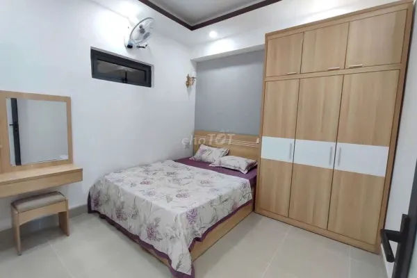 Квартира, 3 спальни · 72 м² 3