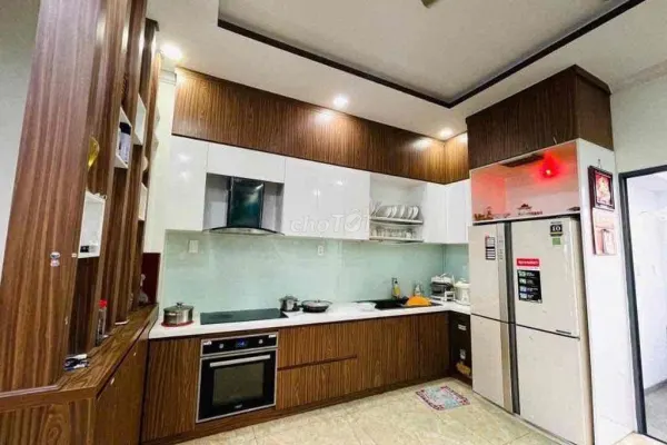 Дом, 4 спальни · 100 м² 3