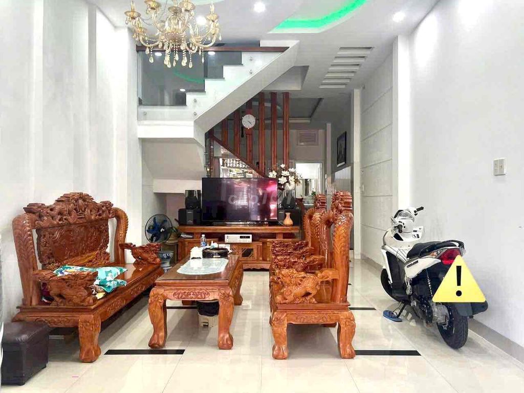 Дом, 4 спальни · 75 м² 3