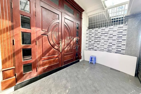 Дом, 6 спален · 87 м² 2