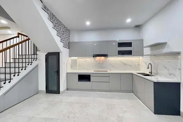 Дом, 6 спален · 100 м² 2