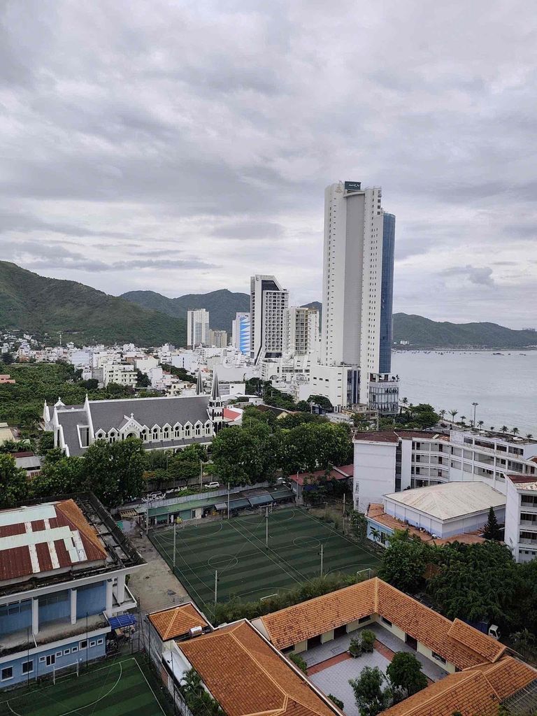 Квартира, 2 спальни · 77 м² 5