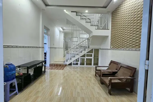 Дом, 3 спальни · 120 м²