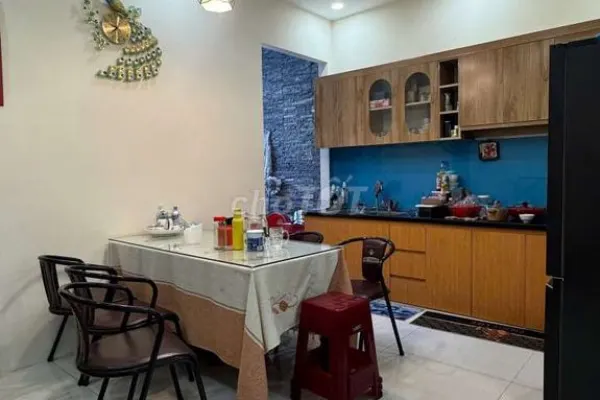 Дом, 3 спальни · 100 м² 4