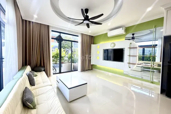 Квартира, 2 спальни · 90 м² 2