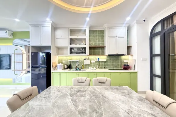 Квартира, 2 спальни · 90 м² 6