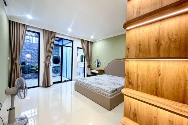 Квартира, 2 спальни · 90 м² 7