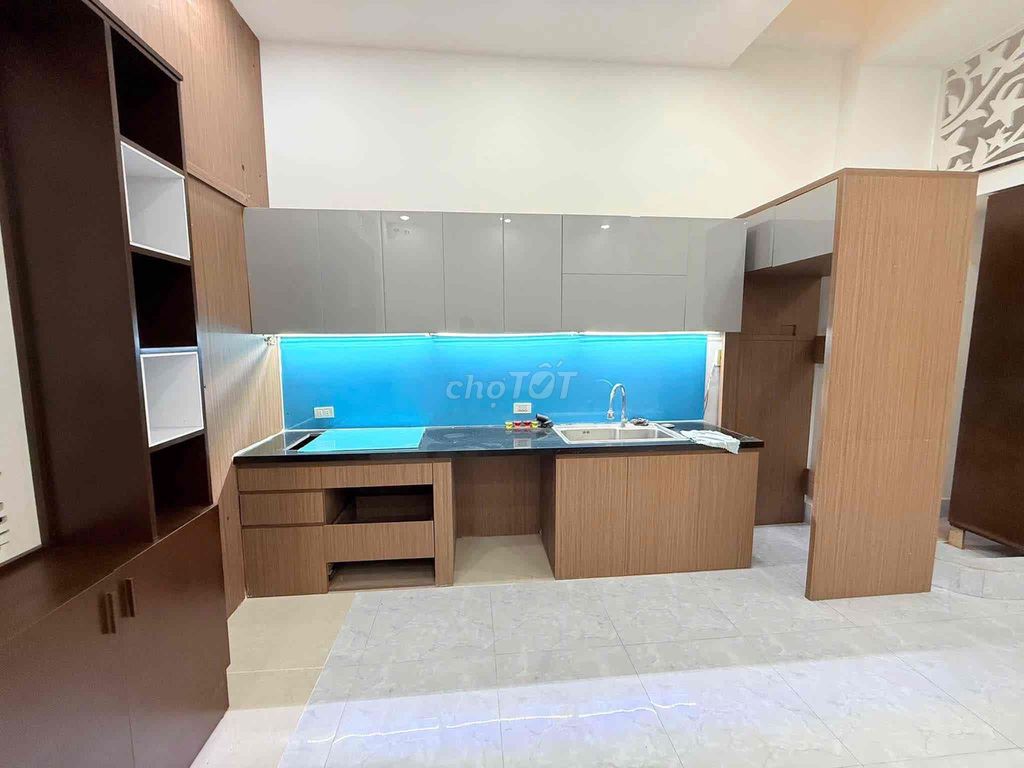 Дом, 4 спальни · 100 м² 3