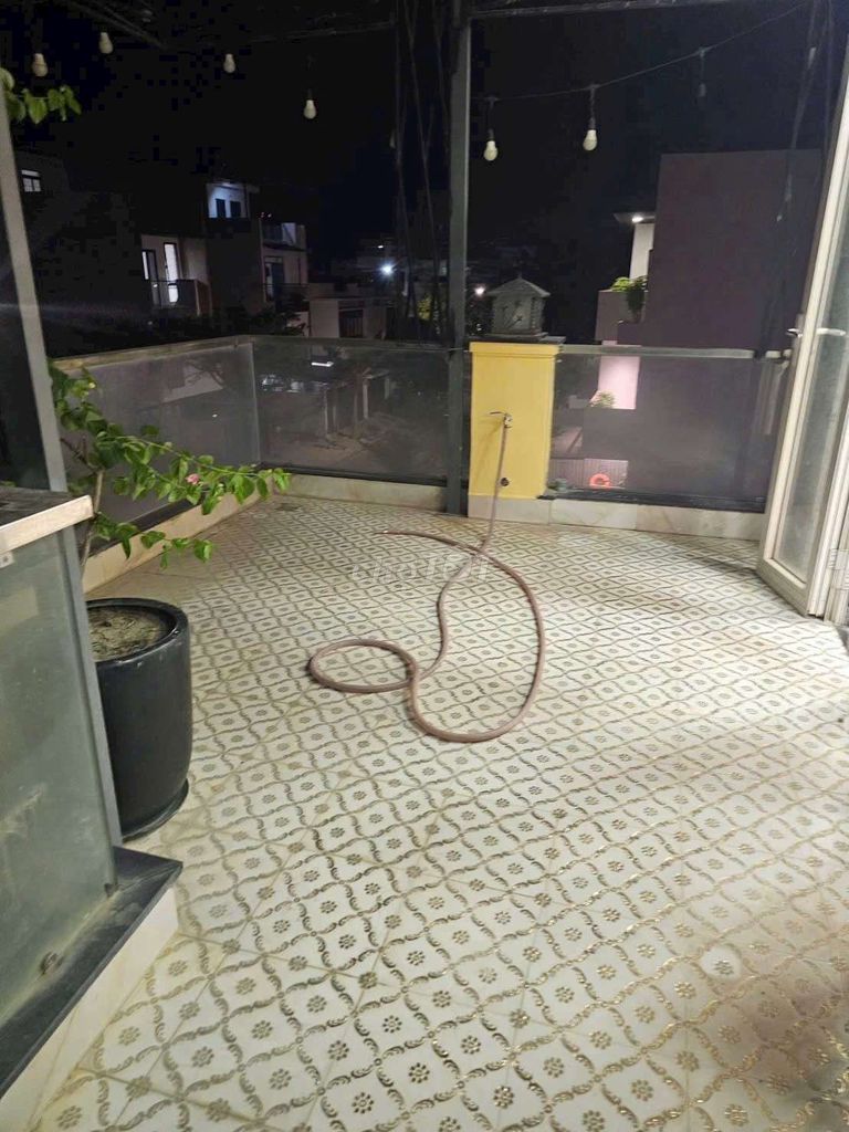 Дом, 5 спален · 100 м² 5