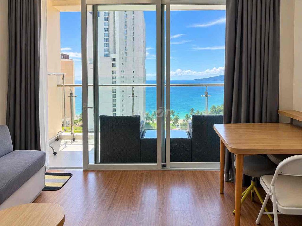 Квартира, 2 спальни · 120 м²