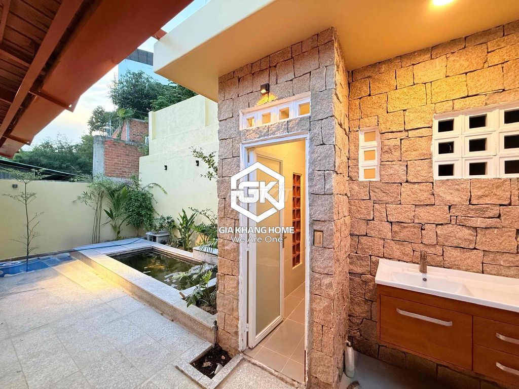 Дом, 3 спальни · 400 м² 5