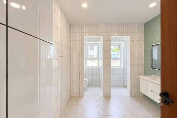 Дом, 6 спален · 360 м² 10