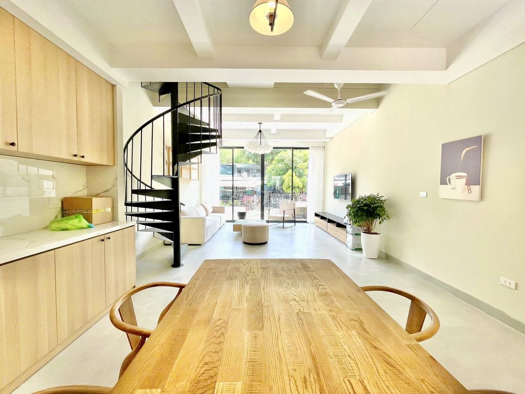Квартира, 2 спальни · 160 м² 2