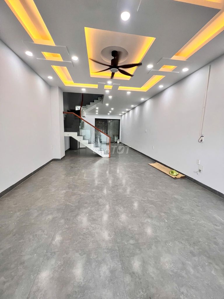 Дом, 3 спальни · 90 м² 2