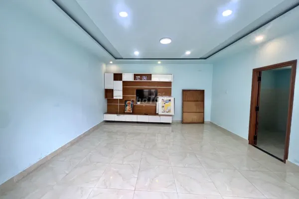 Дом, 6 спален · 100 м² 4