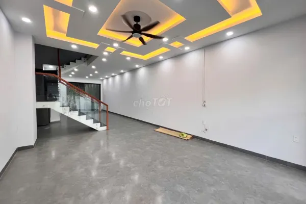 Дом, 4 спальни · 90 м² 3