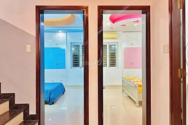 Дом, 5 спален · 105 м² 5