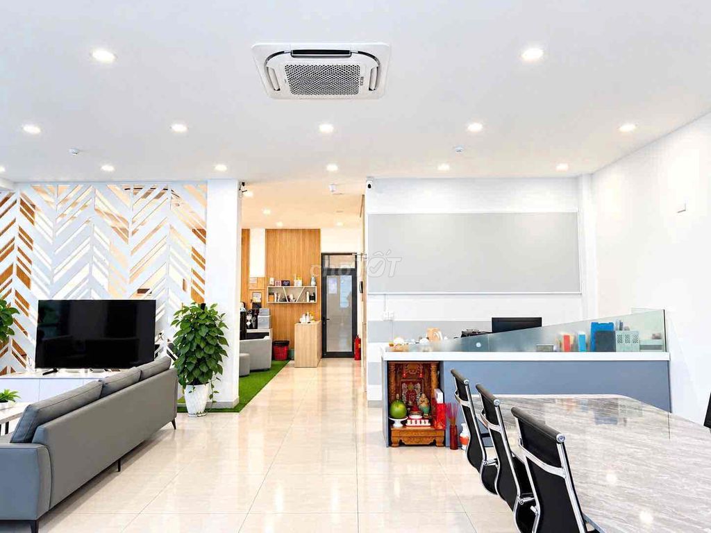 Дом, 3 спальни · 150 м² 2