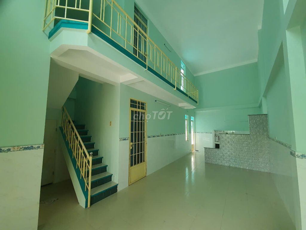 Дом, 4 спальни · 100 м² 2