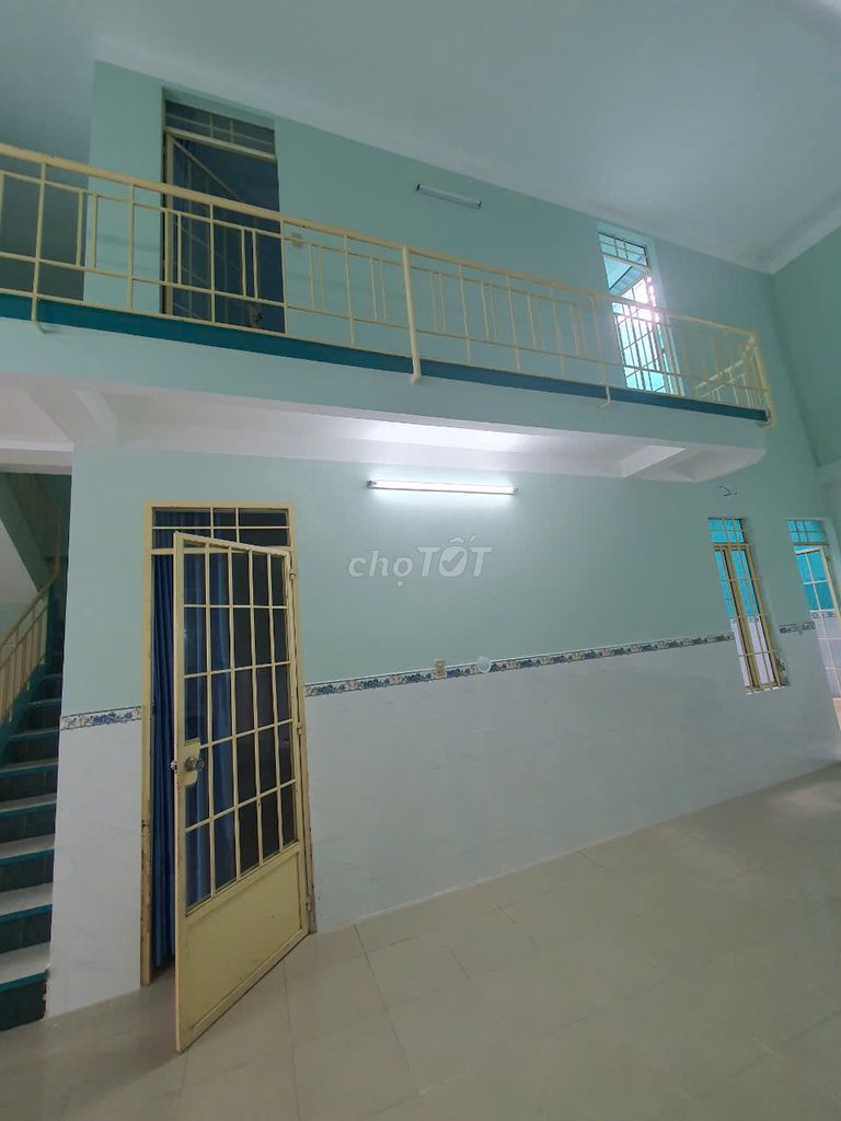 Дом, 4 спальни · 100 м² 3