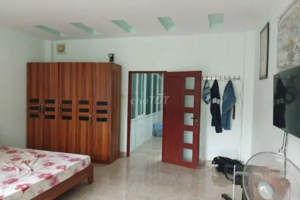 Дом, 2 спальни · 225 м² 6
