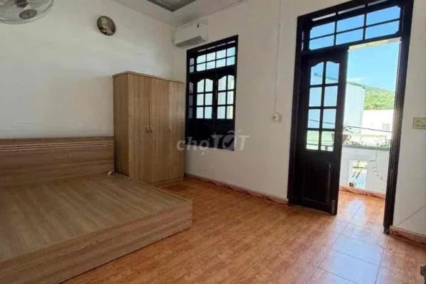 Дом, 3 спальни · 100 м² 3