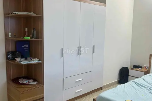 Квартира, 2 спальни · 70 м² 2