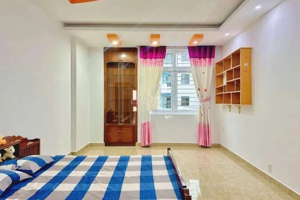 Дом, 5 спален · 100 м² 5
