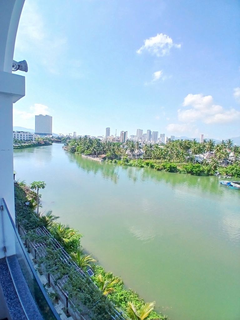 Квартира, 2 спальни · 90 м² 3