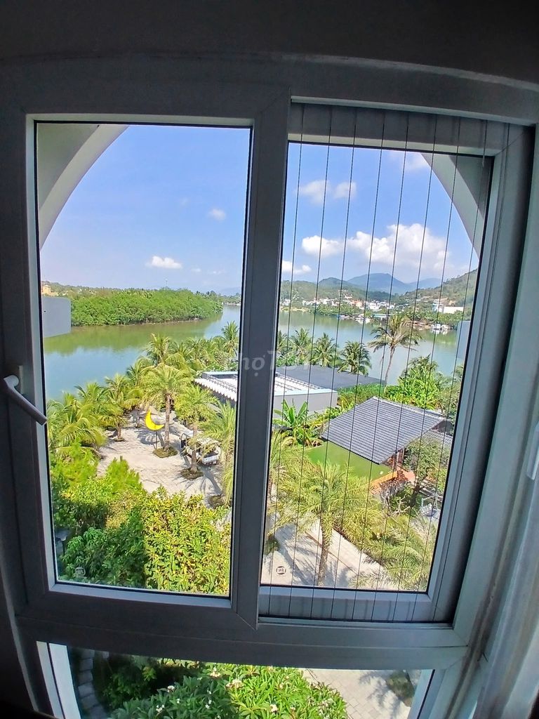 Квартира, 2 спальни · 90 м² 5