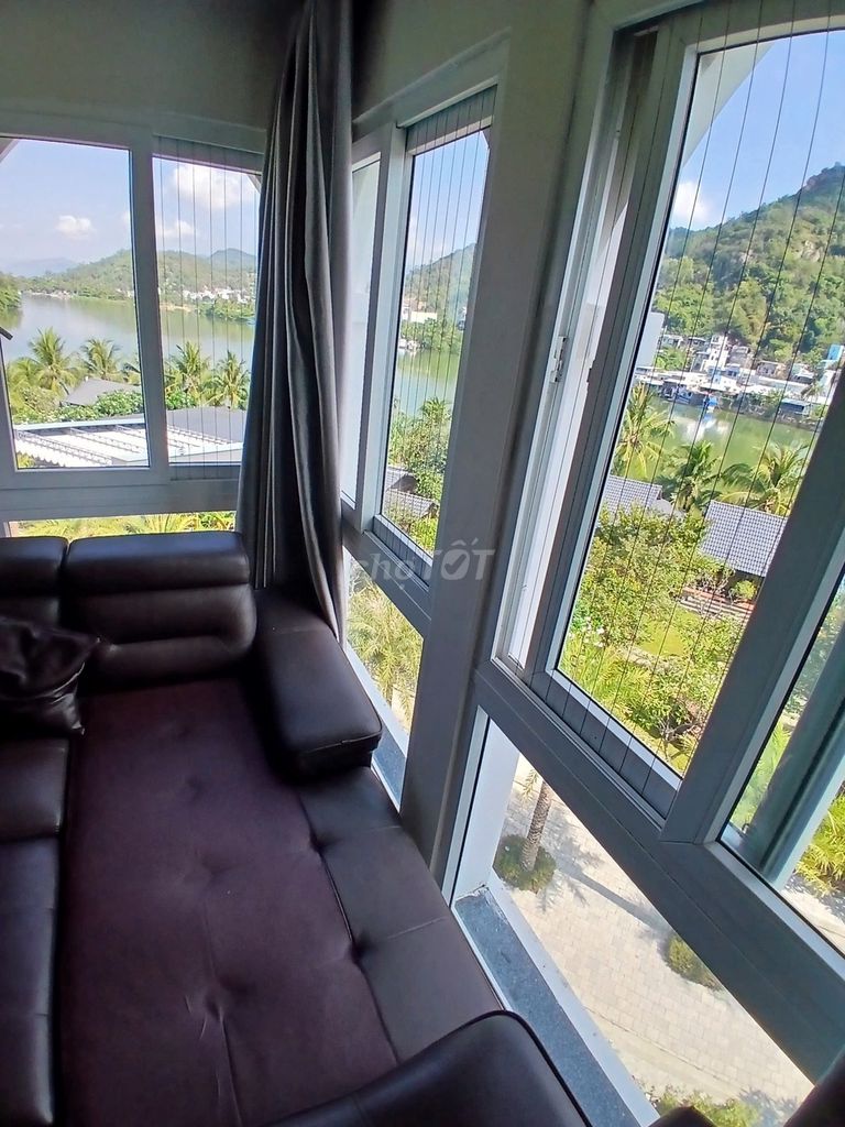 Квартира, 2 спальни · 90 м² 6