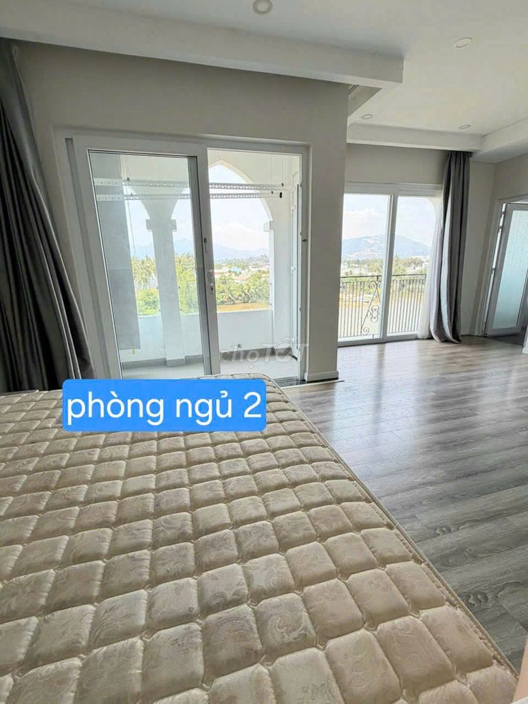 Квартира, 2 спальни · 90 м² 8