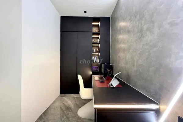 Квартира, 3 спальни · 138 м² 3