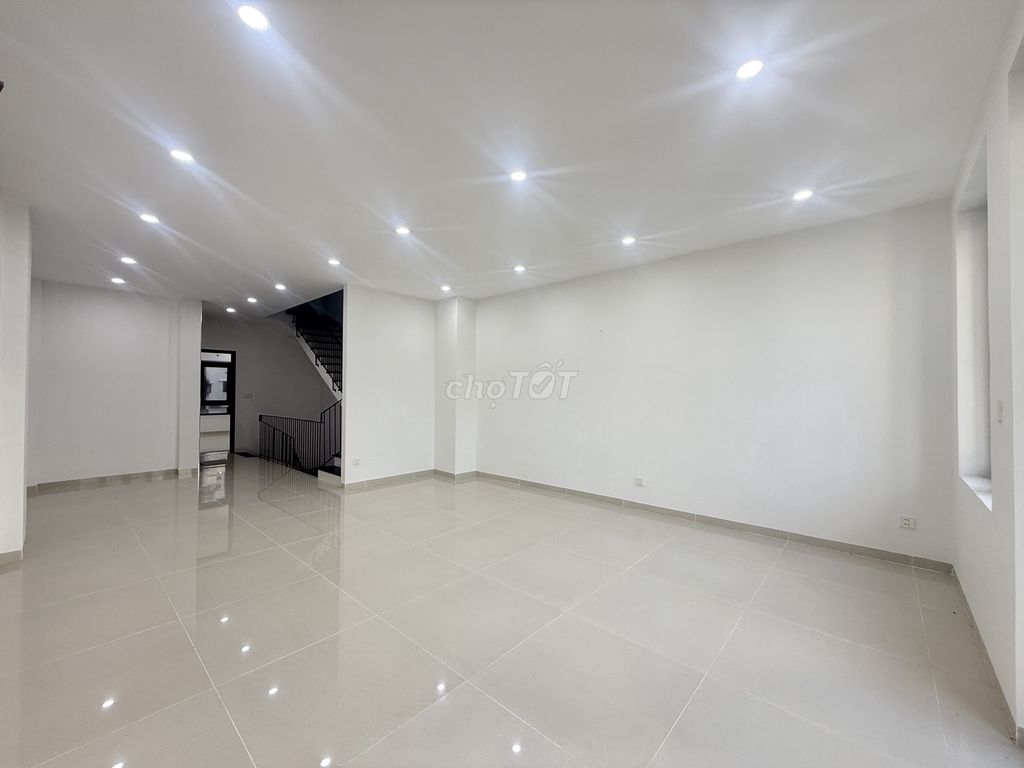 Дом, 4 спальни · 100 м² 8