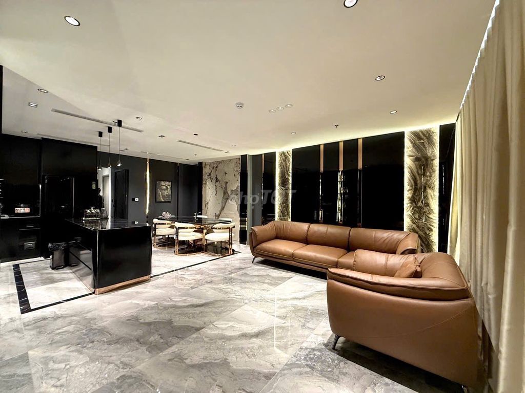 Квартира, 3 спальни · 138 м²