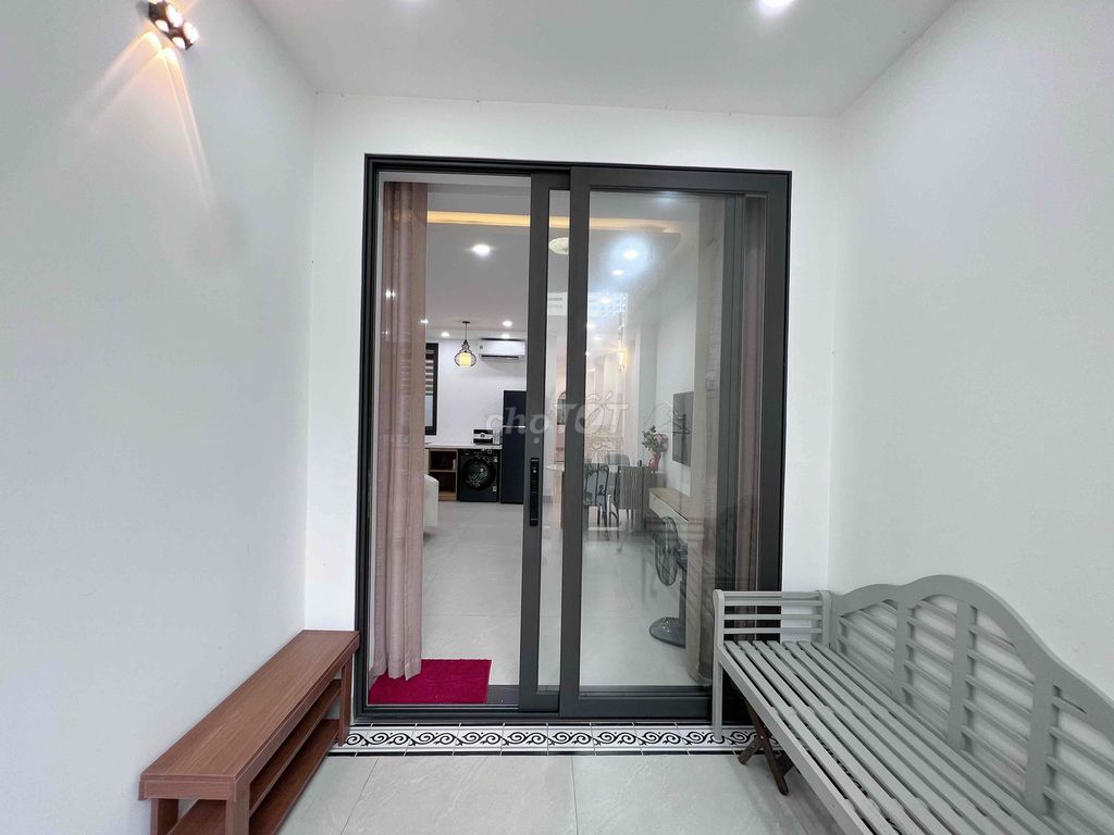 Квартира, 2 спальни · 100 м² 2