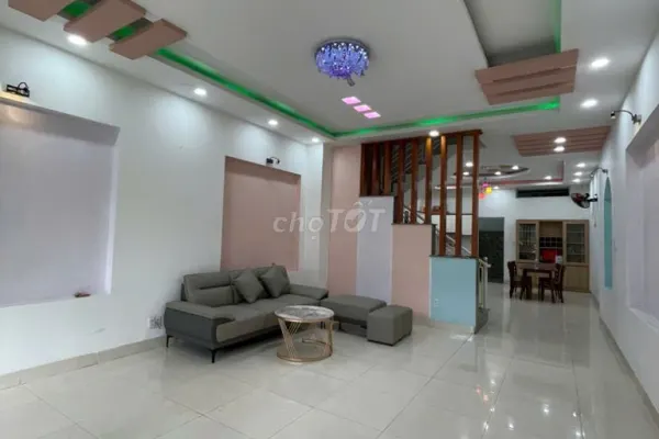 Дом, 5 спален · 90 м² 3