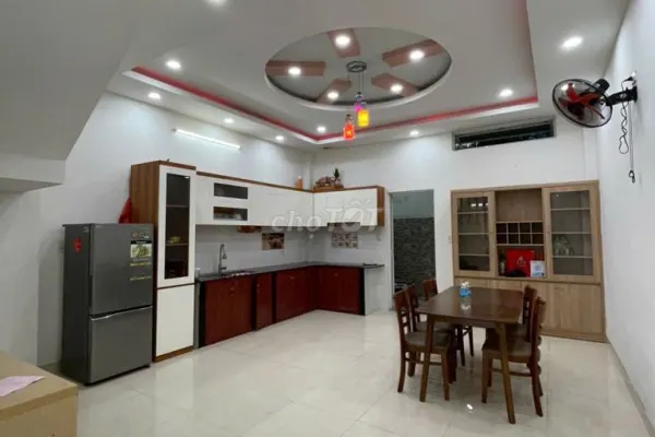 Дом, 5 спален · 90 м² 4