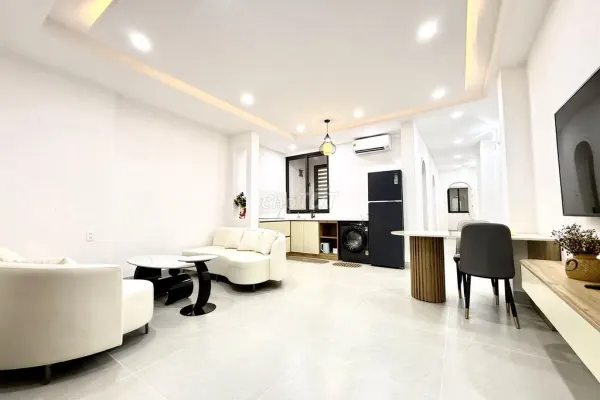 Квартира, 2 спальни · 90 м² 3